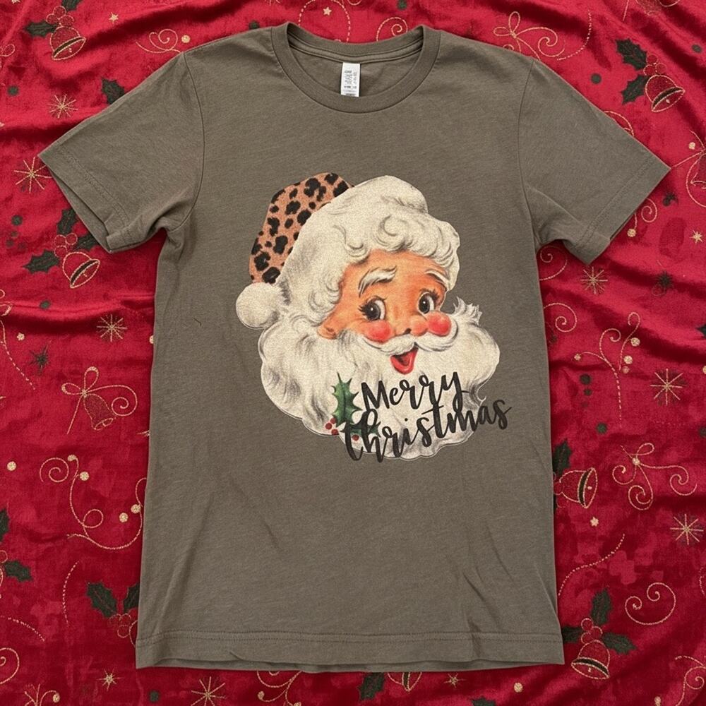 Bella Canvas women's green Santa Claus short sleeve T-shirt size small S
b45
